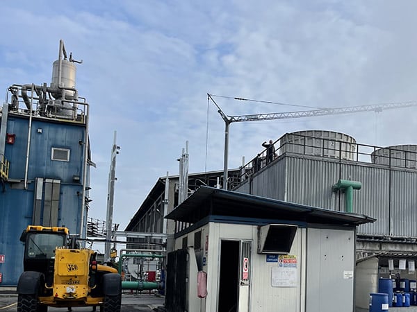 pronta-consegna-di-separatori-torri-evaporative