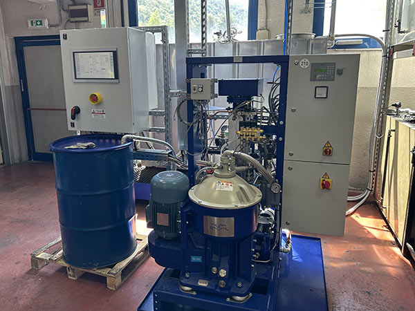 separatori-decanter-idroestrattori-chiarificatori-combustibili-lubrificanti-oli-minerali-alimenti-fanghi